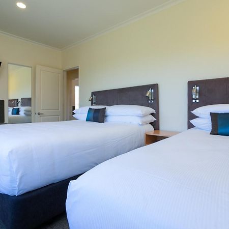 Regal Palms Resort Rotorua Bagian luar foto A typical motel room