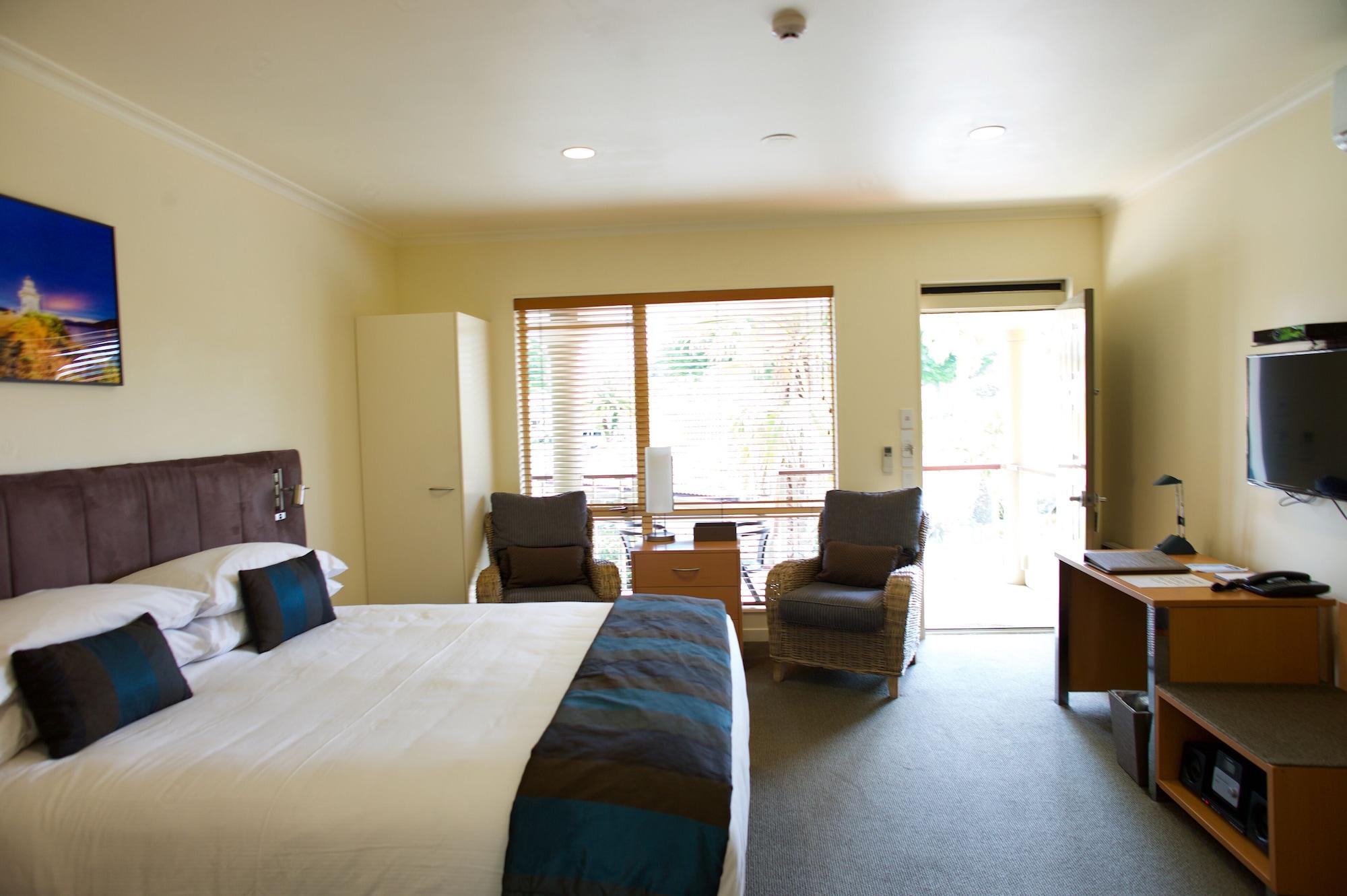 Regal Palms Resort Rotorua Bagian luar foto A room at the hotel